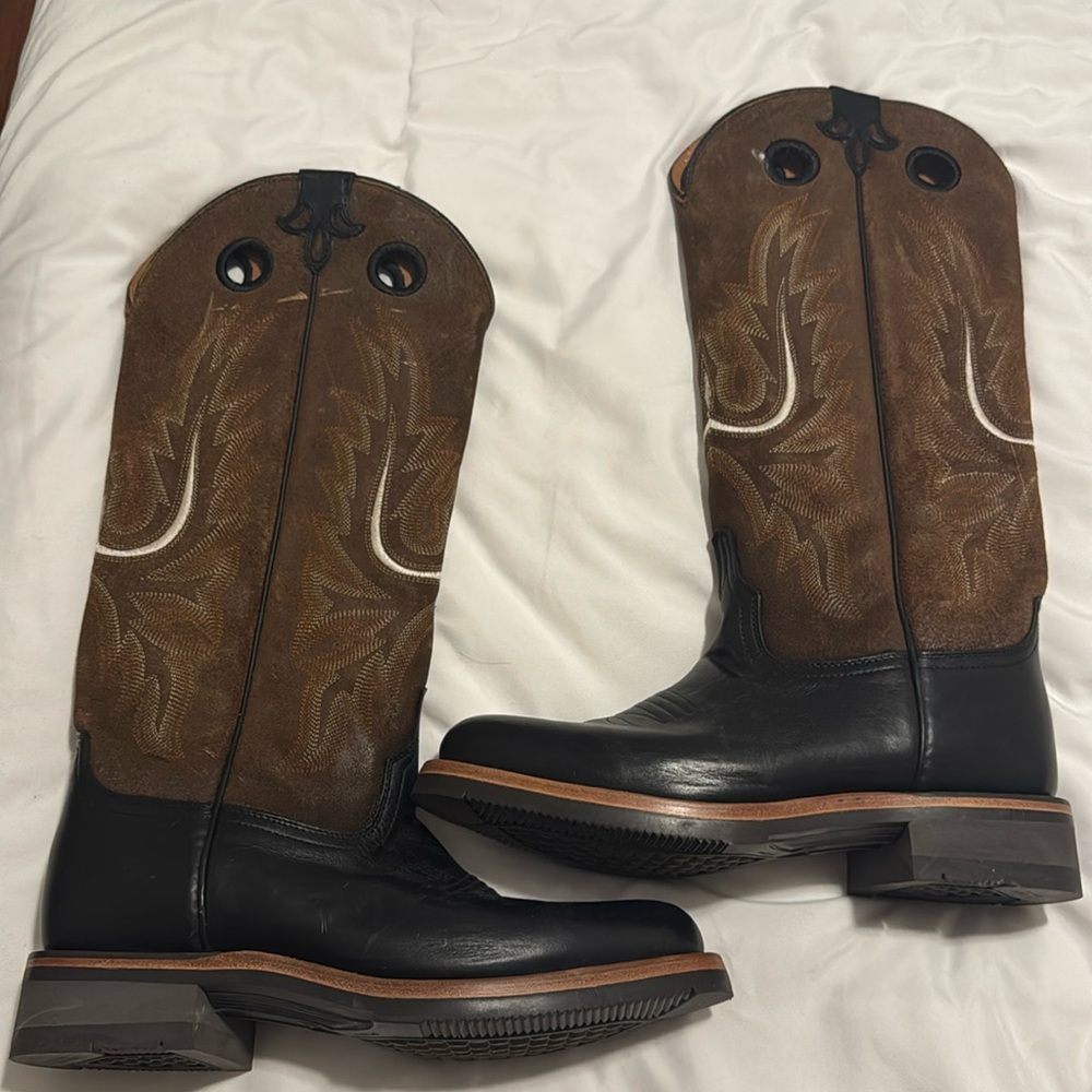 LUCCHESE Ruth Barn Boot - Women’s 8.5